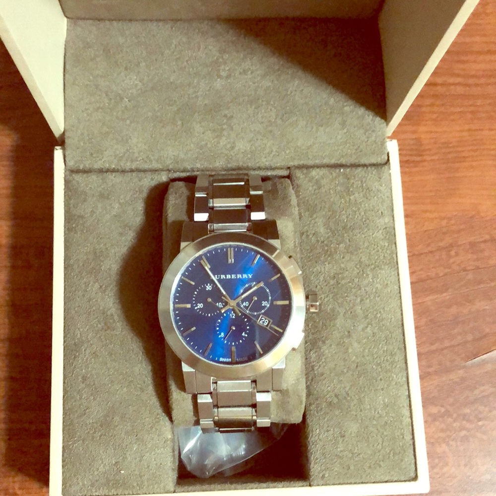 Watch - Picture 4 of 6